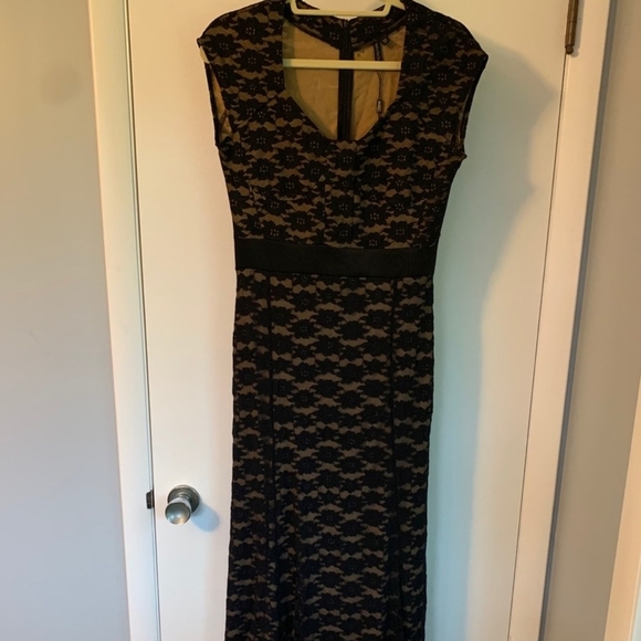 Miusol Dresses & Skirts - Miusol Black Lace Maxi Dress